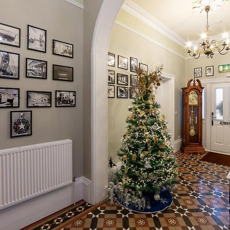 Charades Guest House Hereford Exterior foto