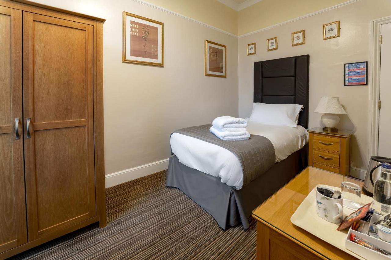 Charades Guest House Hereford Exterior foto