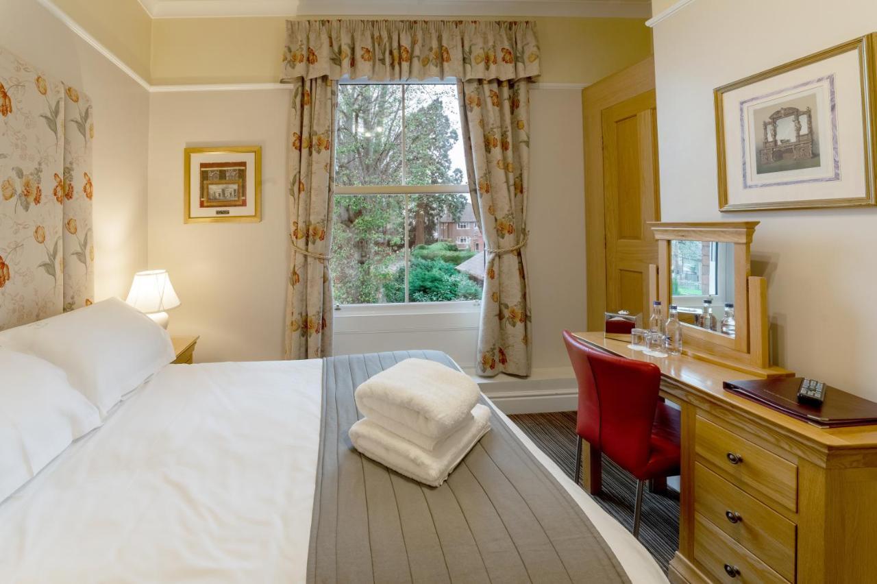 Charades Guest House Hereford Exterior foto