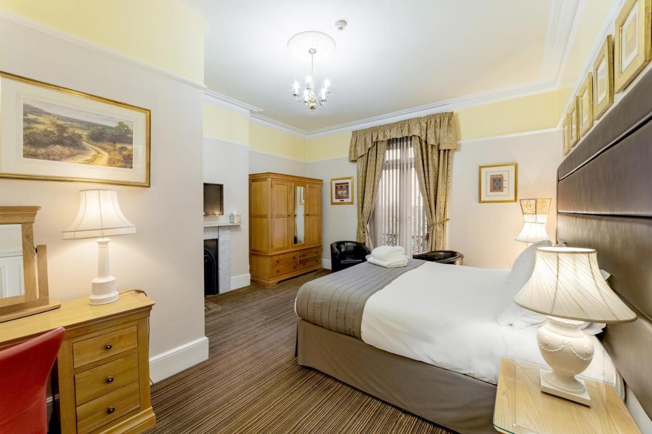 Charades Guest House Hereford Exterior foto