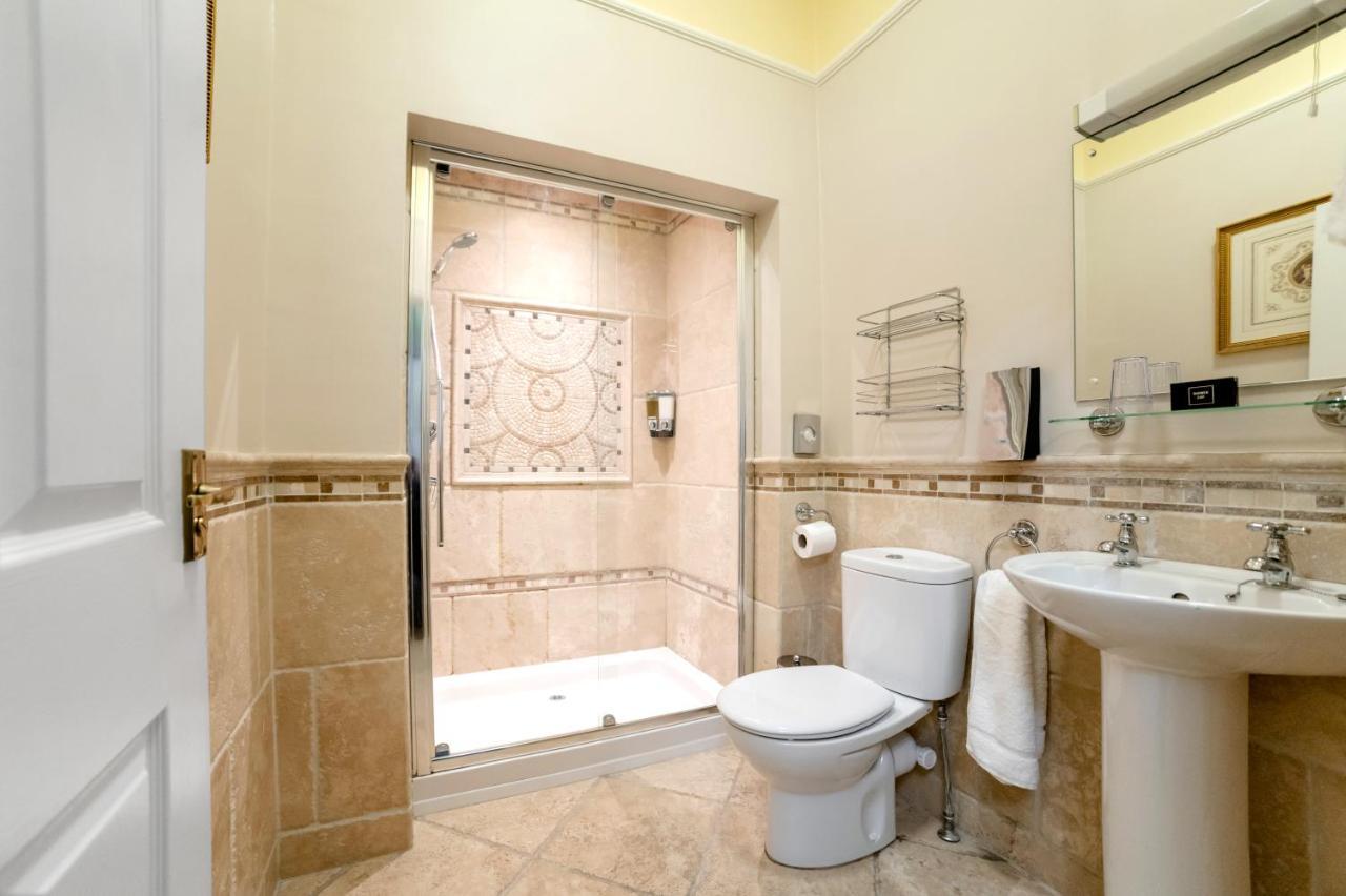 Charades Guest House Hereford Exterior foto