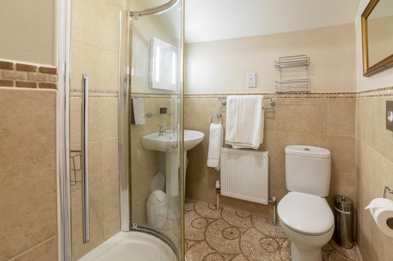 Charades Guest House Hereford Exterior foto